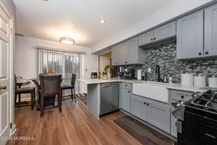 285 Nathan Ct, Cliffwood, NJ 07721 - Photo 8