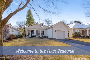 16 Spring Meadow Dr, Lakewood, NJ 08701 - Photo 2