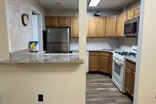 12-7 Phoenix Ct, Freehold, NJ 07728 - Photo 4