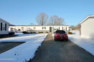 509 Rosalind Rd, Freehold, NJ 07728 - Photo 4