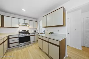 99 Woodmere Dr, Sayreville, NJ 08859 - Photo 16