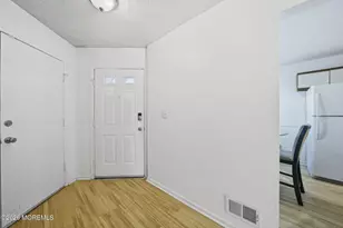 99 Woodmere Dr, Sayreville, NJ 08859 - Photo 6