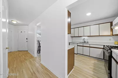 99 Woodmere Drive #705, Sayreville, NJ 08859 - Photo 22