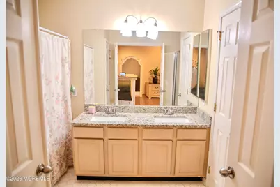 7 Leshyk Drive, Sayreville, NJ 08859 - Photo 10