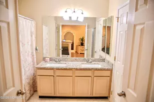 7 Leshyk Dr, Sayreville, NJ 08859 - Photo 10