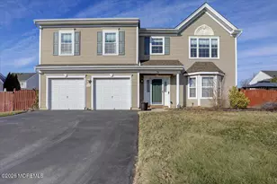 90 Evesboro Ln, Freehold, NJ 07728 - Photo 32