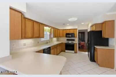 6 Katie Court, Lakewood, NJ 08701 - Photo 18