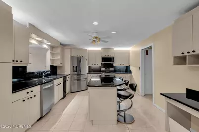 300 Ocean Avenue N #1C, Long Branch, NJ 07740 - Photo 4