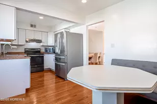 424 Middlewood Rd, Middletown, NJ 07748 - Photo 4