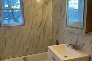 16 Manchester Ct, Freehold, NJ 07728 - Photo 10