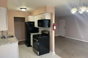 16 Manchester Ct, Freehold, NJ 07728 - Photo 6