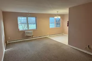 16 Manchester Ct, Freehold, NJ 07728 - Photo 8