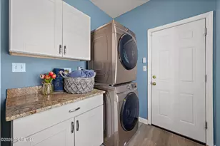 1090 Ridge Ave, Manahawkin, NJ 08050 - Photo 24