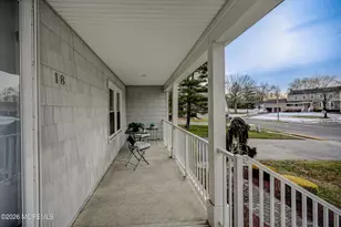 18 Devon Dr, Manalapan Township, NJ 07726 - Photo 4