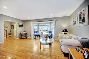 18 Devon Dr, Manalapan Township, NJ 07726 - Photo 8