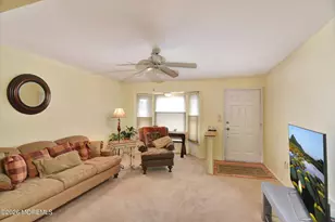 72 Carriage Ln, Englishtown, NJ 07726 - Photo 6