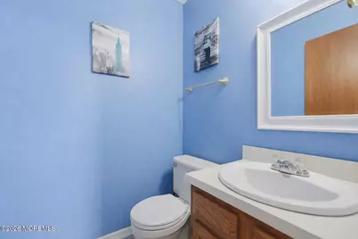 14 Holmes Court, Freehold, NJ 07728 - Photo 10