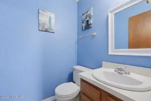 14 Holmes Ct, Freehold, NJ 07728 - Photo 10