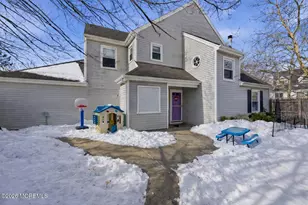 14 Holmes Ct, Freehold, NJ 07728 - Photo 2