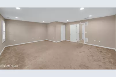 308 Princeton Court, Shrewsbury, NJ 07702 - Photo 22