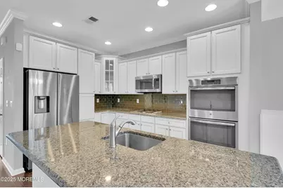 308 Princeton Court, Shrewsbury, NJ 07702 - Photo 12