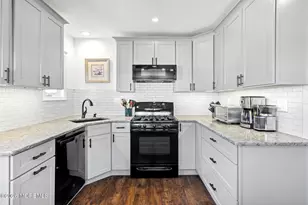 13 Cranberry Dr, Tinton Falls, NJ 07753 - Photo 8