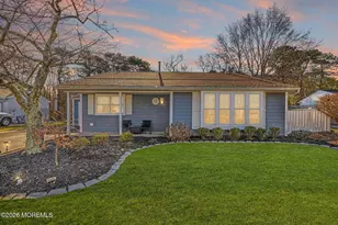 13 Cranberry Dr, Tinton Falls, NJ 07753 - Photo 2