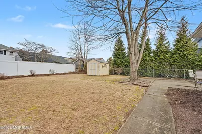 813 W Laurel Avenue, Point Pleasant Beach, NJ 08742 - Photo 32