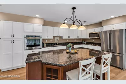 7 Flora Drive, Holmdel, NJ 07733 - Photo 16