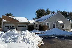 30 Plz de Las Flores, Freehold, NJ 07728 - Photo 4