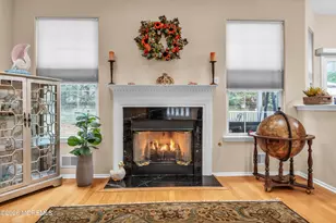 19 Crown Cir, Lakewood, NJ 08701 - Photo 8