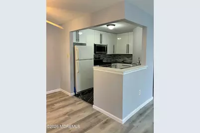 419 Hancock Place, Morganville, NJ 07751 - Photo 6