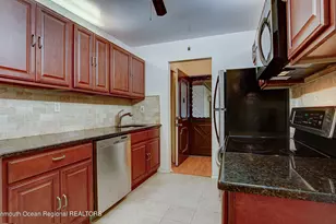 59 Amberly Dr, Manalapan Township, NJ 07726 - Photo 4