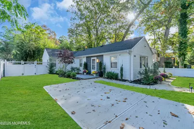 185 Elmwood Road, Oakhurst, NJ 07755 - Photo 4