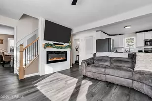 368 Sweetbriar St, Keyport, NJ 07735 - Photo 10