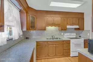 8 Hutchinson Rd, Allentown, NJ 08501 - Photo 16