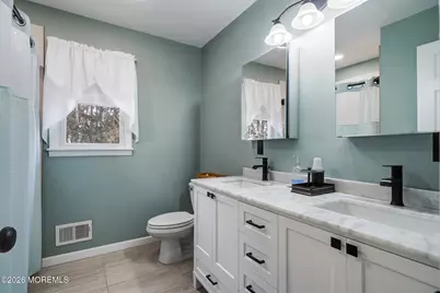 231 Stonehurst Boulevard, Freehold, NJ 07728 - Photo 22