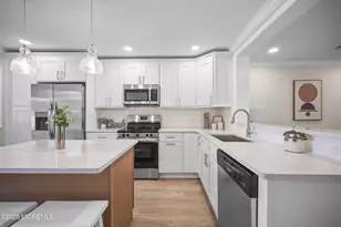 153 Cours De Pasteur, Freehold, NJ 07728 - Photo 10