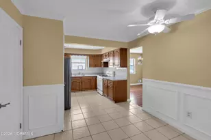 51 Lakeview Dr, Marlboro Township, NJ 07746 - Photo 14