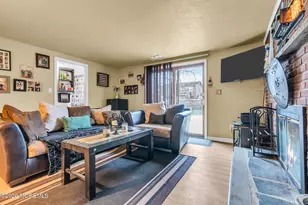 22 Princeton Dr, Jackson, NJ 08527 - Photo 4