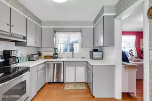 56 Woodland Dr, Fair Haven, NJ 07704 - Photo 8