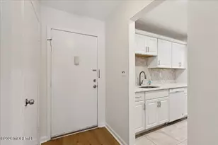 159 Cross Slope Ct, Manalapan Township, NJ 07726 - Photo 4