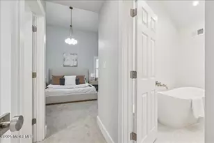 18 Oak Knl Dr, Matawan, NJ 07747 - Photo 20