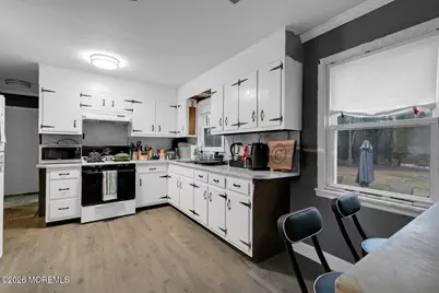 598 East Road, Middletown, NJ 07748 - Photo 10