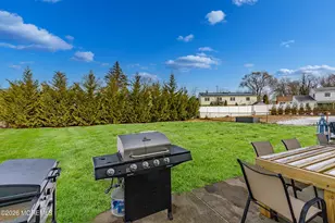 9 Parkview Dr, Hazlet Township, NJ 07730 - Photo 26