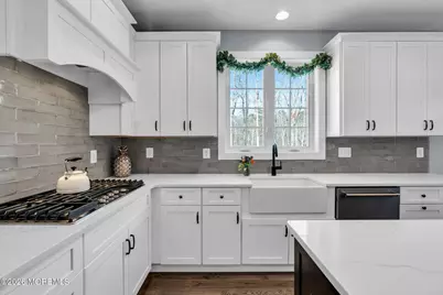 2 Tiffany Court, Farmingdale, NJ 07727 - Photo 20