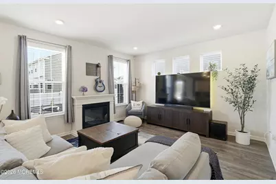 202 Ashburn Avenue, Manahawkin, NJ 08050 - Photo 10