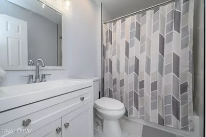 14 Ravenwood Court, Freehold, NJ 07728 - Photo 32