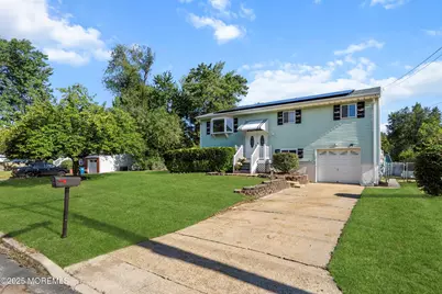 42 Georgian Boulevard, Jackson, NJ 08527 - Photo 2