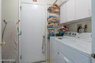 95 Farnworth Close, Freehold, NJ 07728 - Photo 14